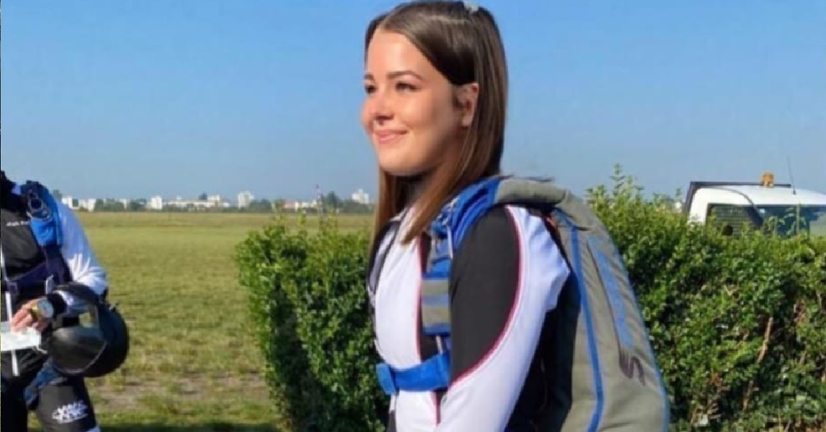 WOMAN FELL TO HER DEATH AFTER PARACHUTE FAILS TO OPEN WHILE SKYDIVING