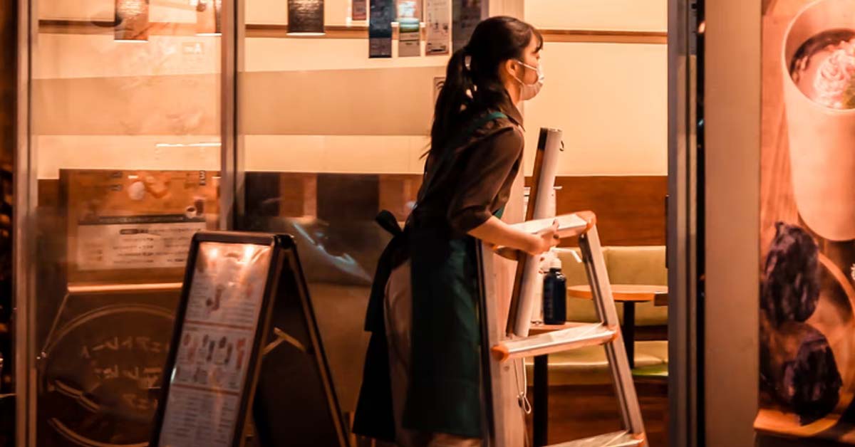CONTROLLING PARENTS RESTRICTS DAUGHTER FROM WORKING PART-TIME
