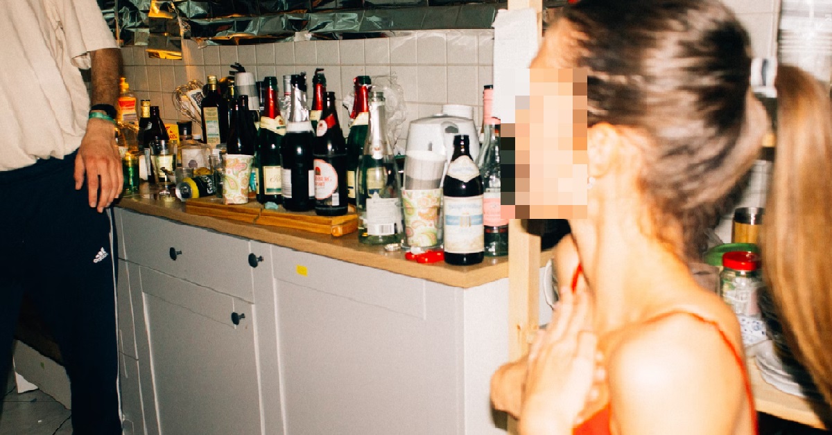GIRL’S FRIENDS LIKE TO DRINK UNTIL K.O, MAKE EXCUSES TO SIAM THEM