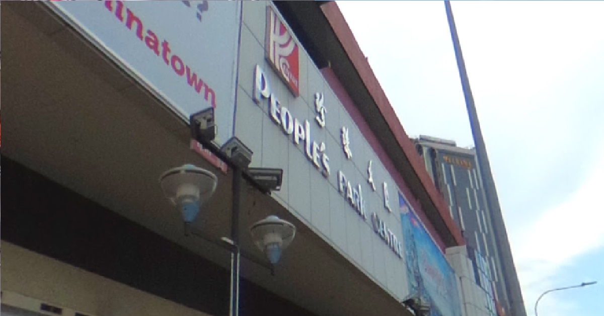 STALL OWNER ALLEGEDLY FOUGHT WITH CUSTOMER OVER $2 WORTH OF COINS