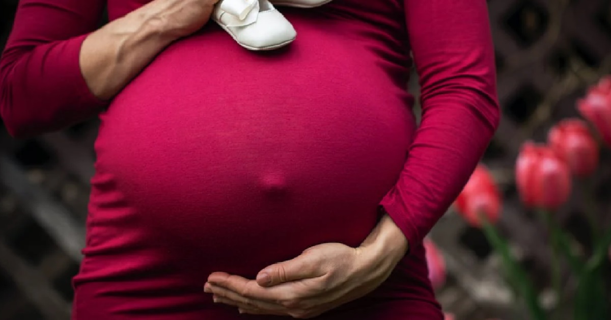 GUY MADE BOTH OLDER WOMAN & HER DAUGHTER PREGNANT, STRESSED