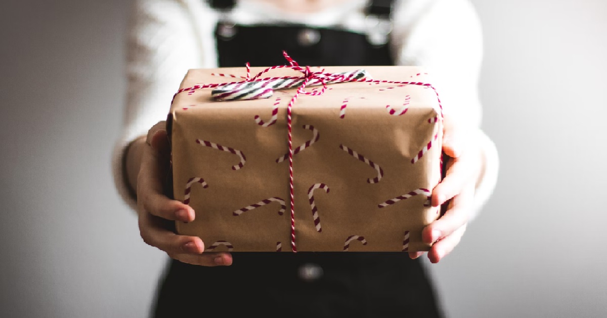 GIRL NOT HAPPY BECAUSE MOTHER ASKED HER TO CHOOSE B’DAY PRESENT
