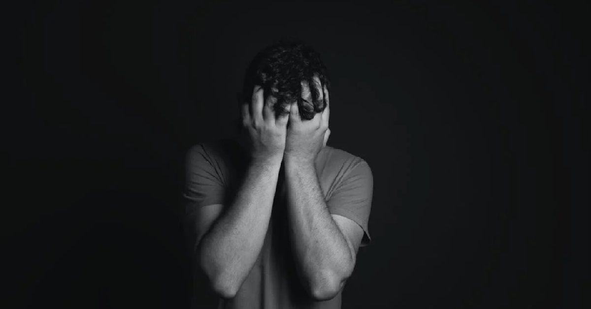 GUY SUCCEEDED IN GETTING GIRL THAT’S “OUT OF HIS LEAGUE”, NOW NERVOUS