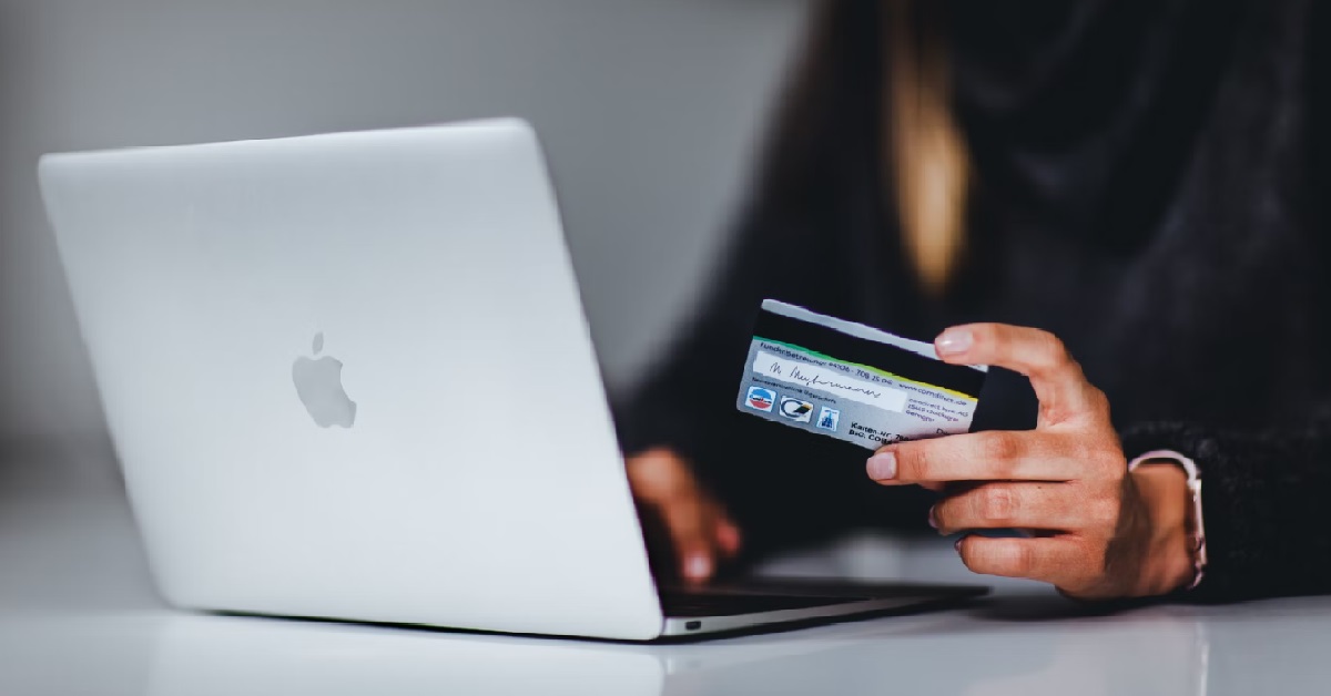 SCAMMERS NOW PRETENDING TO BE YOUR LONG LOST FRIENDS