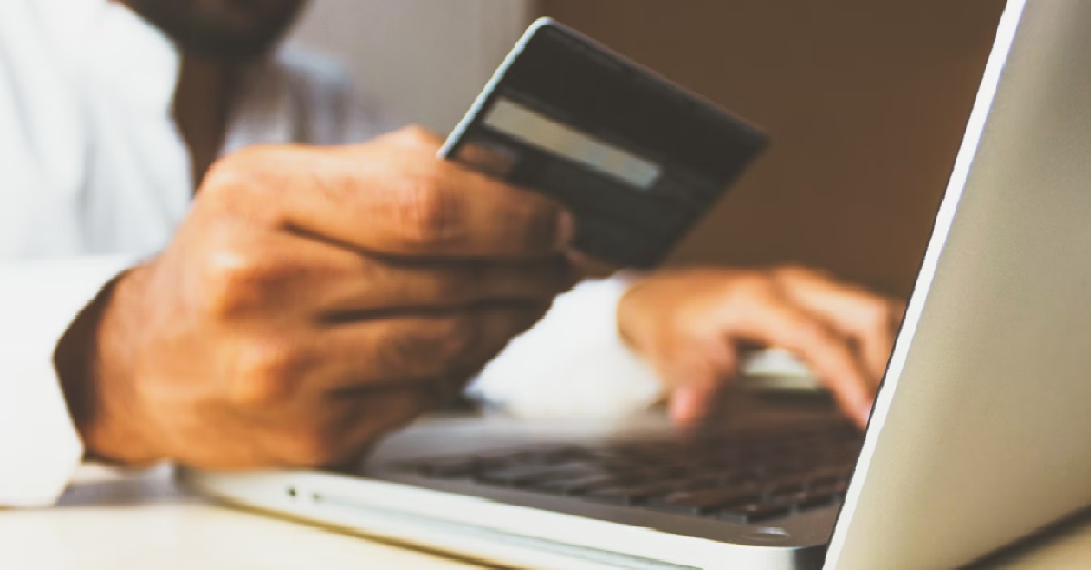 28 Y.O MAN ARRESTED FOR E-COMMERCE SCAMS INVOLVING TOYS