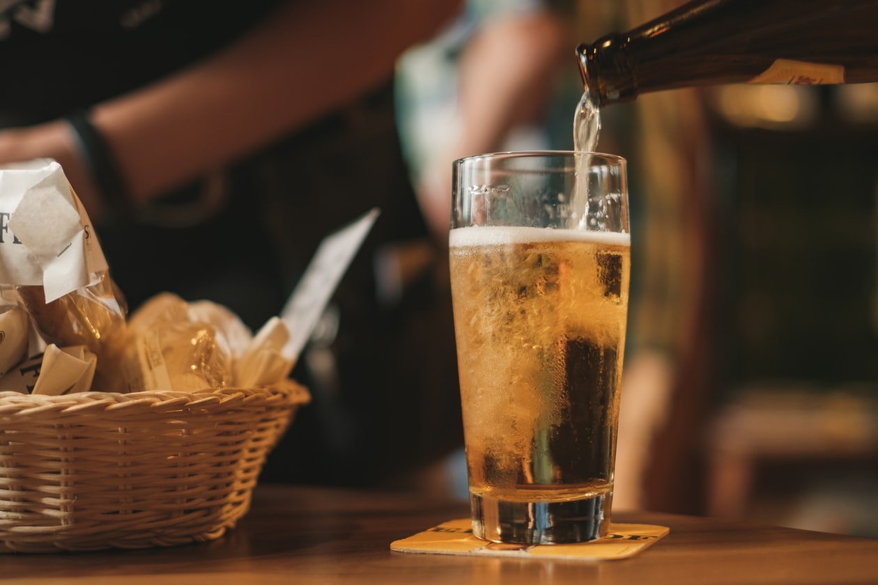DRUNK GIRL SHOUT AT FRIEND WHO ALWAYS TAKE HER MONEY