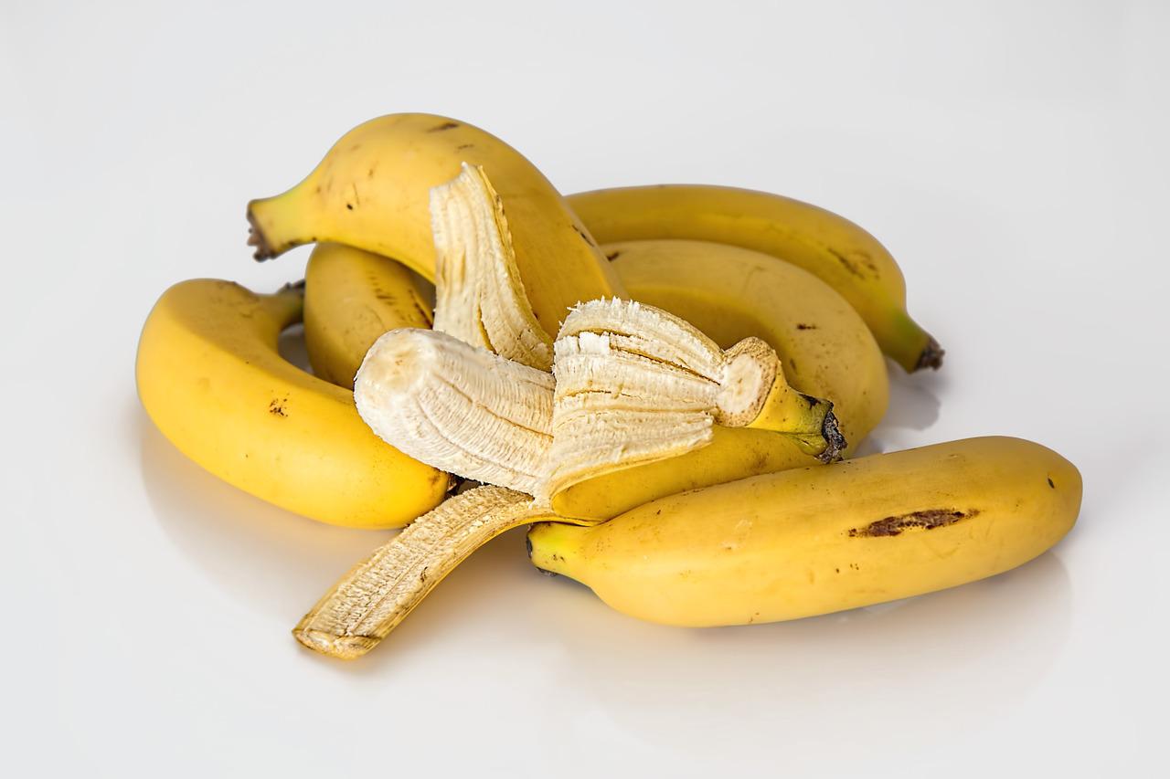 GIRL WITH RICH BF FINDS ME FOR MY “BANANA” FINDS BF FOR BRANDED STUFF
