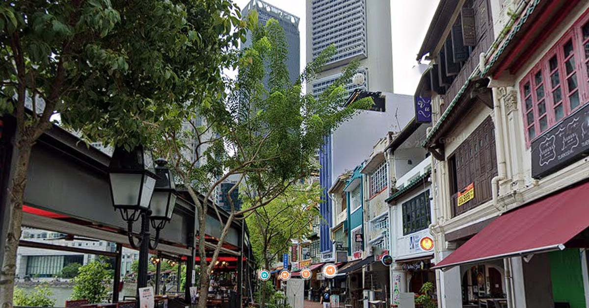 BF HARASSED BY MEN AT BOAT QUAY, CAUSE HE LOOKS LIKE A GIRL FROM BEHIND