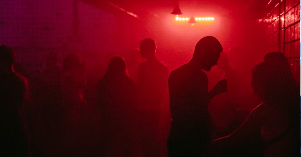 MAN PESTERS WOMAN FOR HER NUMBER, THEN CALLS HER 8 TIMES IN 1 DAY