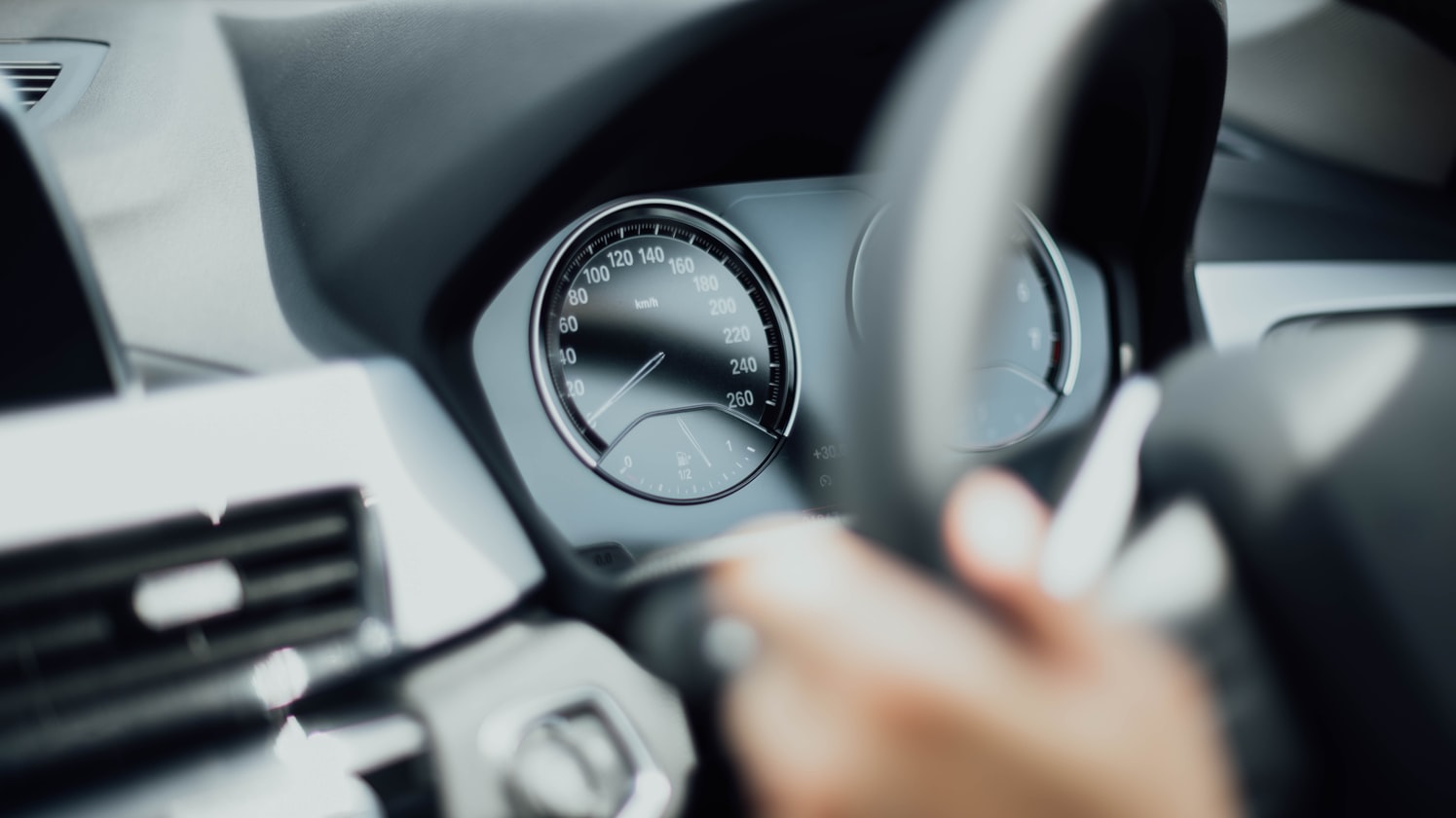 WIFE DRIVES AND SWEAR OK, HUSBAND DRIVES AND SWEAR GETS SCOLDED