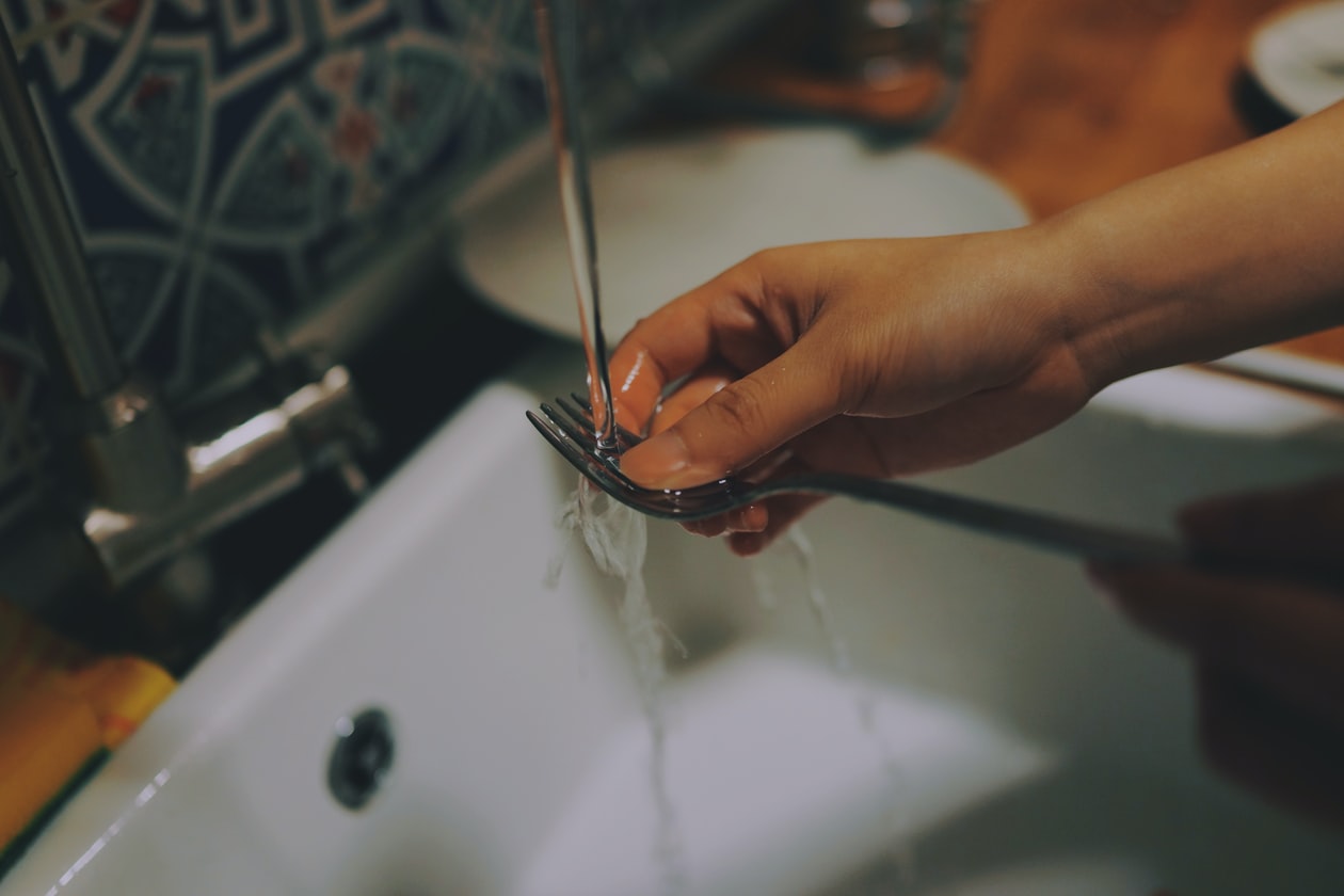 MAN FORCES SISTER TO DO CHORES CAUSE HE’S THE “GOLDEN CHILD”