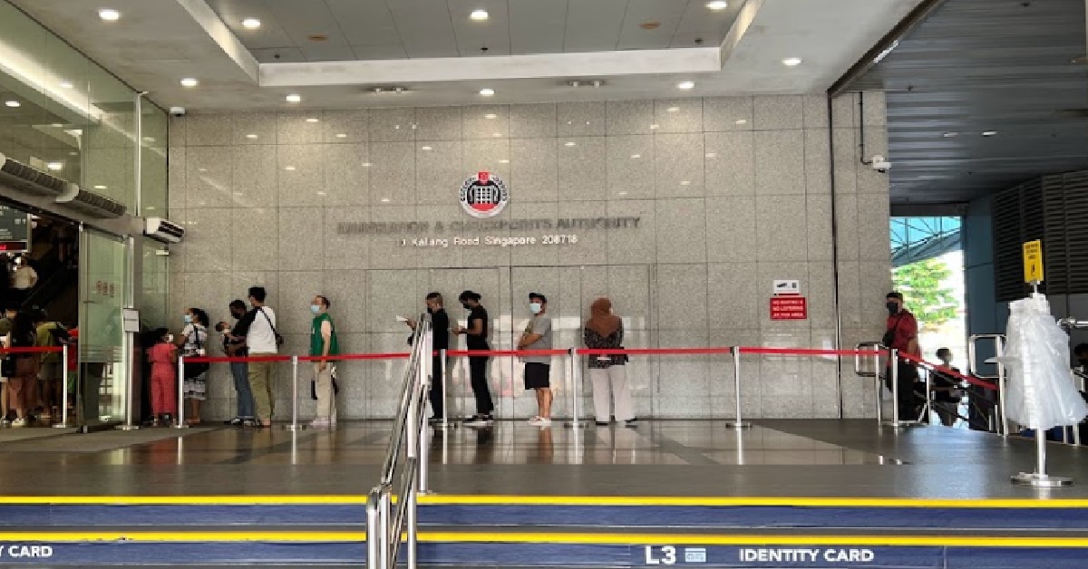 ICA OFFICER PIAK PIAK WITH PRC WOMEN & TOOK MONEY FROM THEM AS BRIBES, JAILED 33 MONTHS