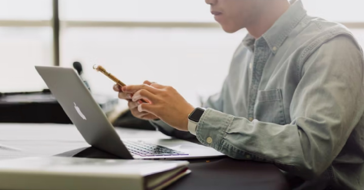 WOMAN’S FIANCE STALKS HIS EX-GFS TO “MAKE SURE HE MADE THE RIGHT DECISION”