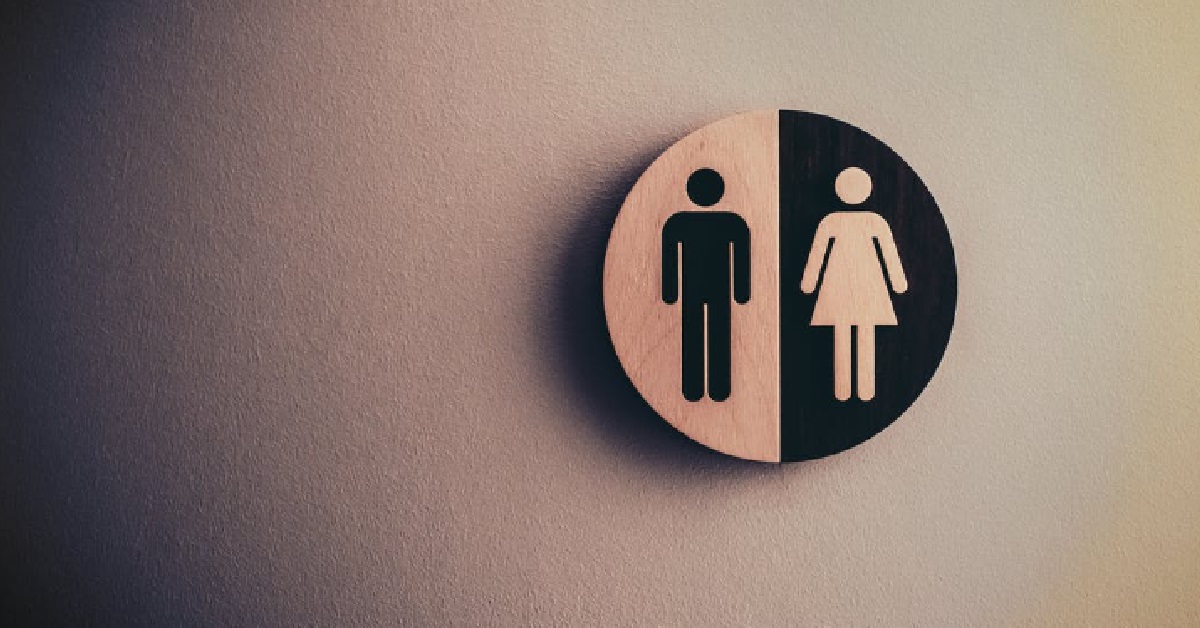 GIRL PANGSAI INSIDE HANDICAPPED TOILET BUT TOLD THAT IT’S A MALE TOILET
