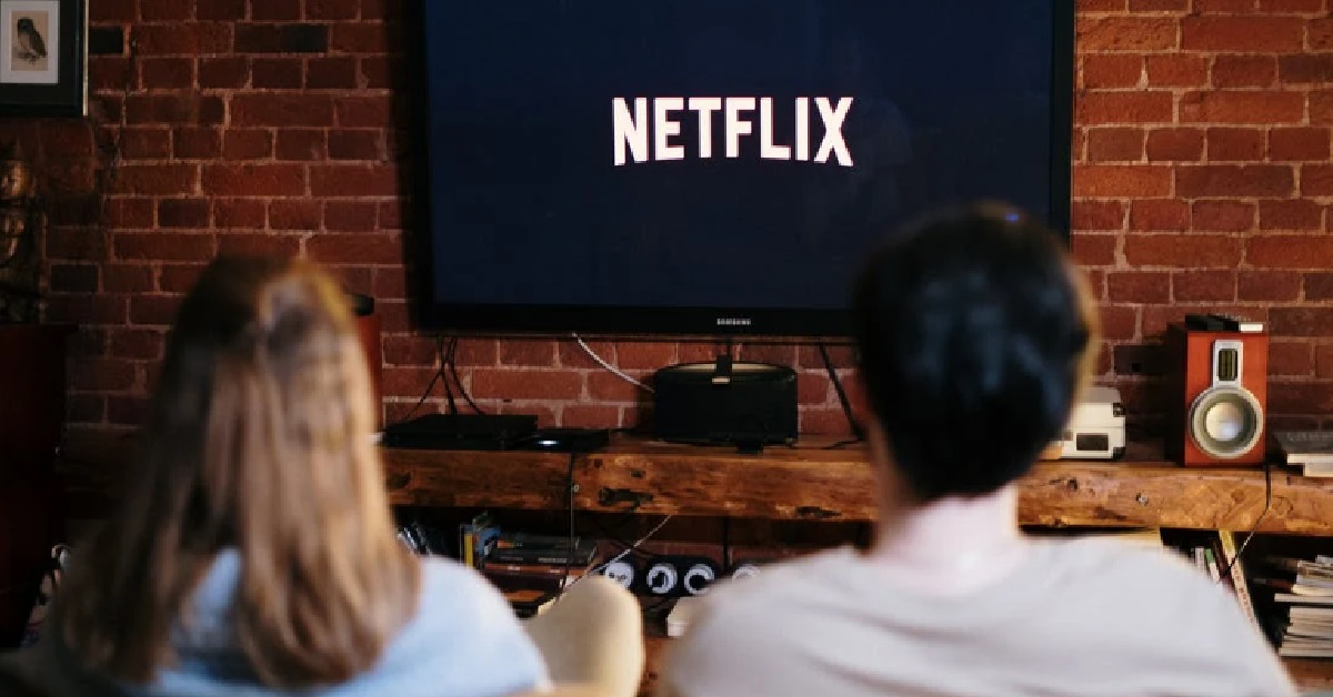 GF DON’T LET BF WATCH SHOWS WITH VIOLENCE OR RAPE, TREAT HIM LIKE A CHILD