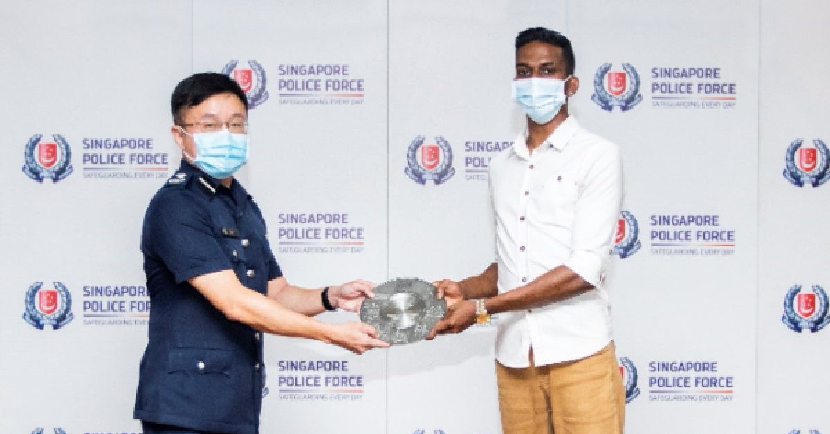 MAN AWARDED BY POLICE FOR CHASING AFTER MOLESTER, AMONG OTHERS