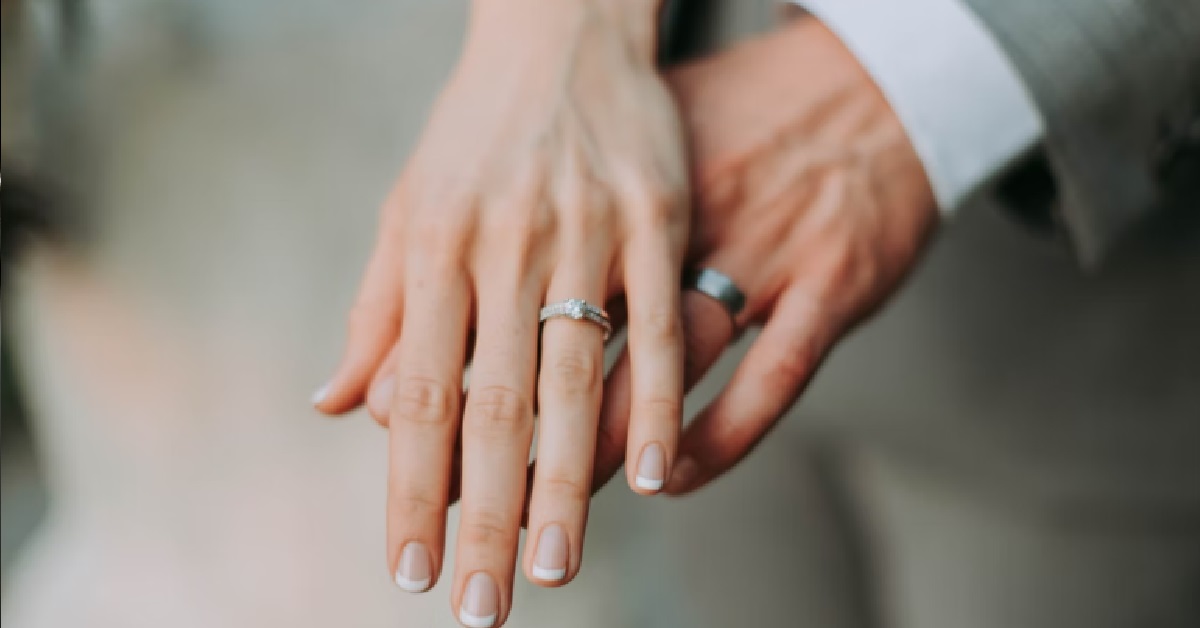 MAN’S COUSIN IS NOT HAPPY THAT HE BOOKED HIS WEDDING BEFORE HERS