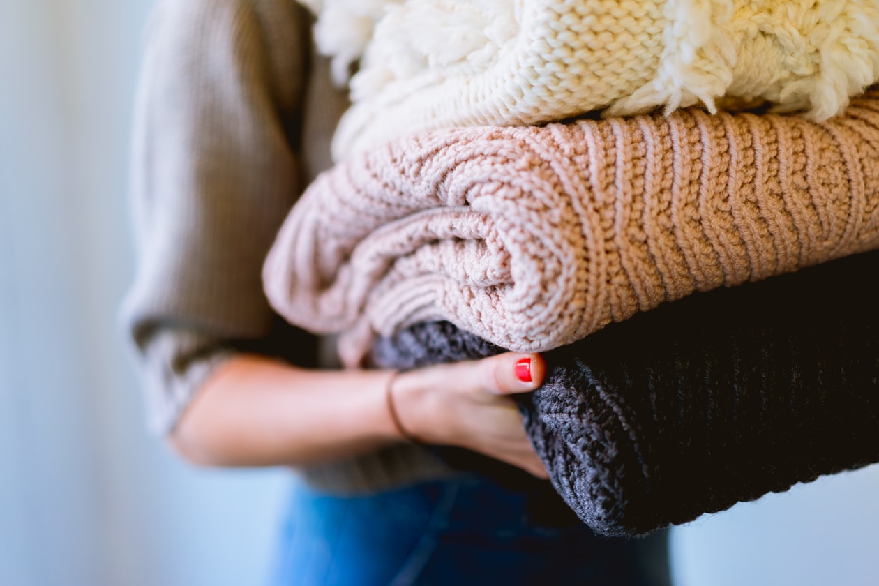 FAMILY DUMPS ALL HOUSEWORK TO GIRL, STILL CALLS HER ‘USELESS’