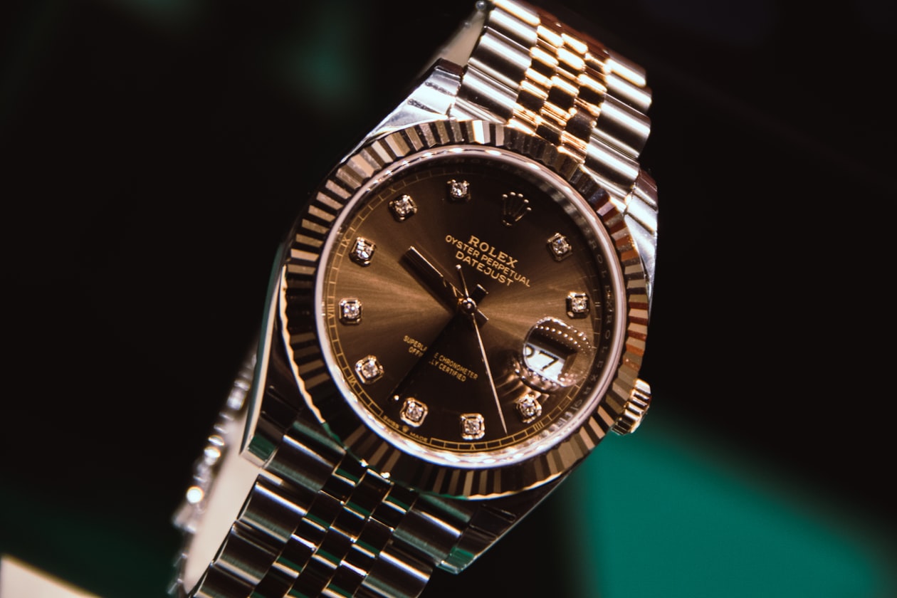 GF ANGRY BECAUSE BF SPENDS $42,000 FOR ROLEX, BUT NEVER SPEND ON HER