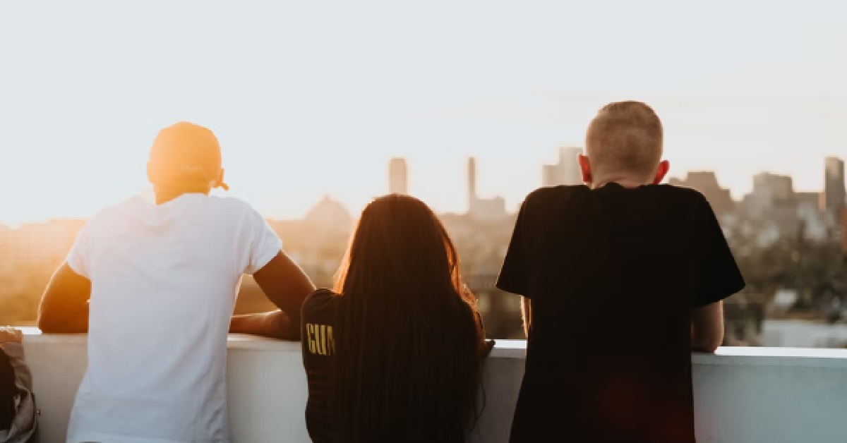 GIRL FANTASIZES ABOUT SLEEPING WITH BF’S BROTHER & HIS FRIEND