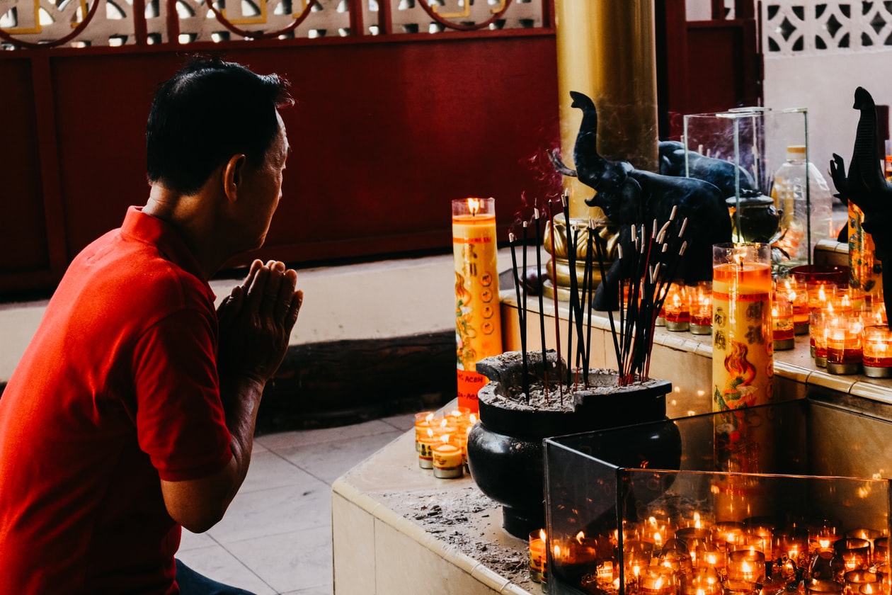 FAMILY SQUABBLE OVER MONEY FOR RITUAL PRAYERS OF LATE GRANDPA