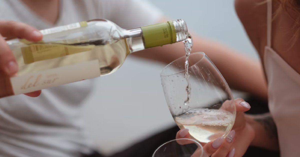 GUY SAYS HE IS MISSING OPPORTUNITIES TO HOOK UP WITH WOMEN BECAUSE HE DOESN’T DRINK