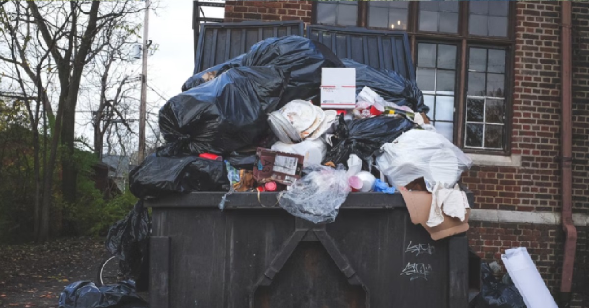 GIRL WANTS TO BREAK UP WITH BF BECAUSE HIS HOME IS LIKE A RUBBISH DUMP