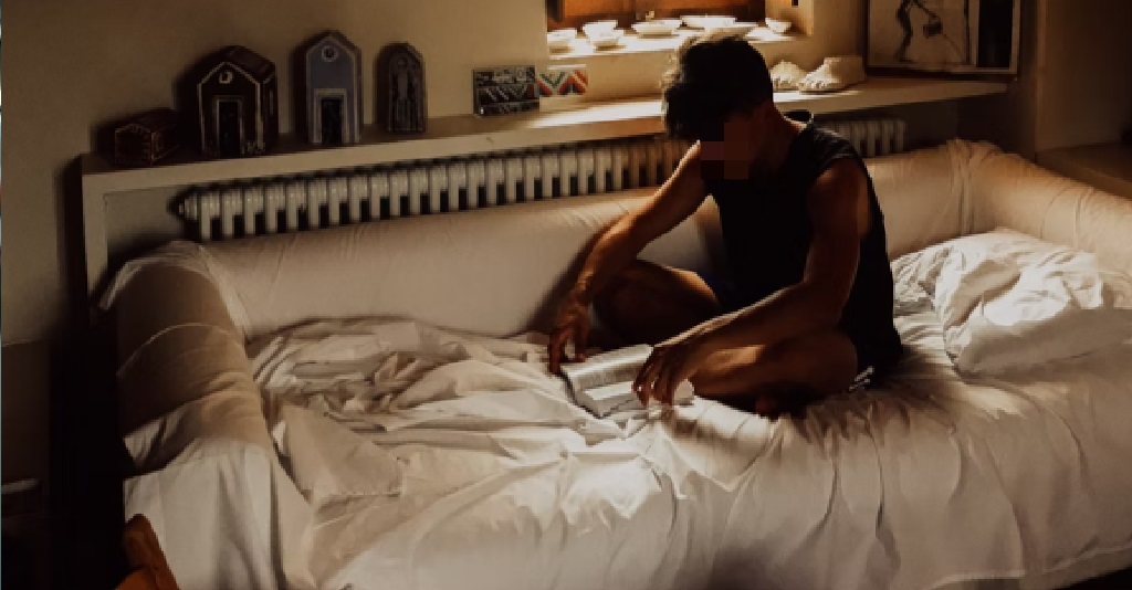 WIFE FIGHTING WITH HUSBAND BECAUSE HE FARTED AT NIGHT & WOKE HER UP, CAN’T GO BACK TO SLEEP