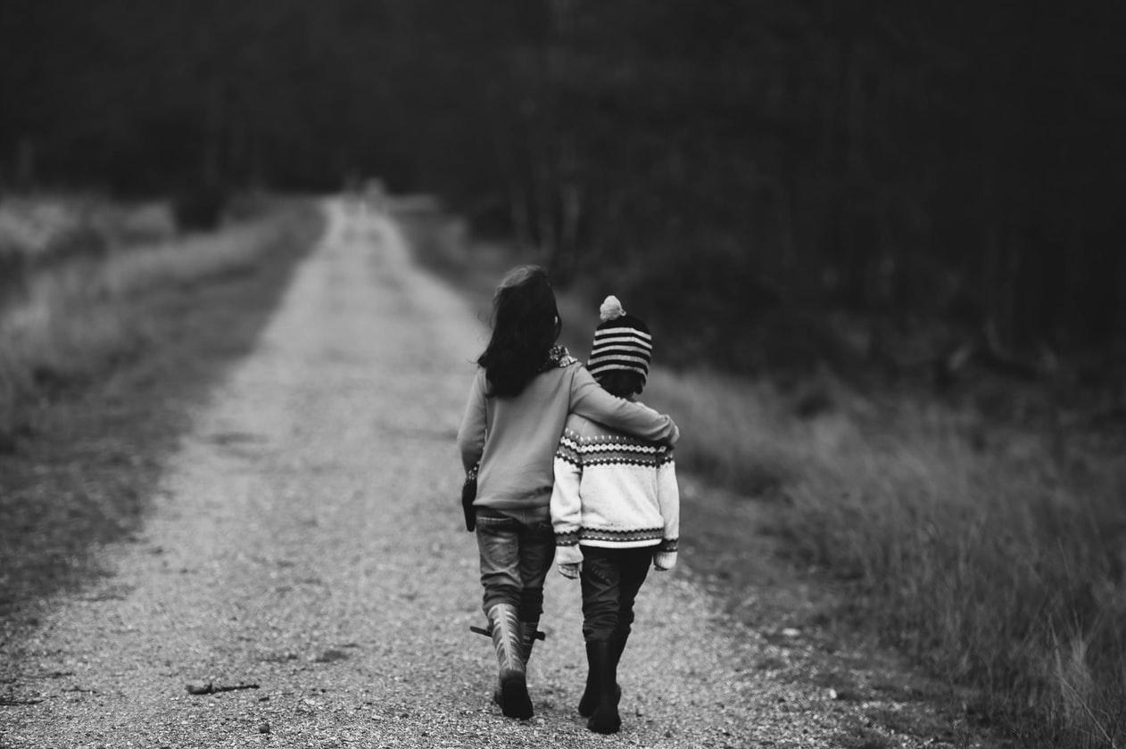 WOMAN WANT TO SHARE HER FEELING WITH HER CHILDHOOD FRIEND BUT SHE REPLIED AFTER MONTHS