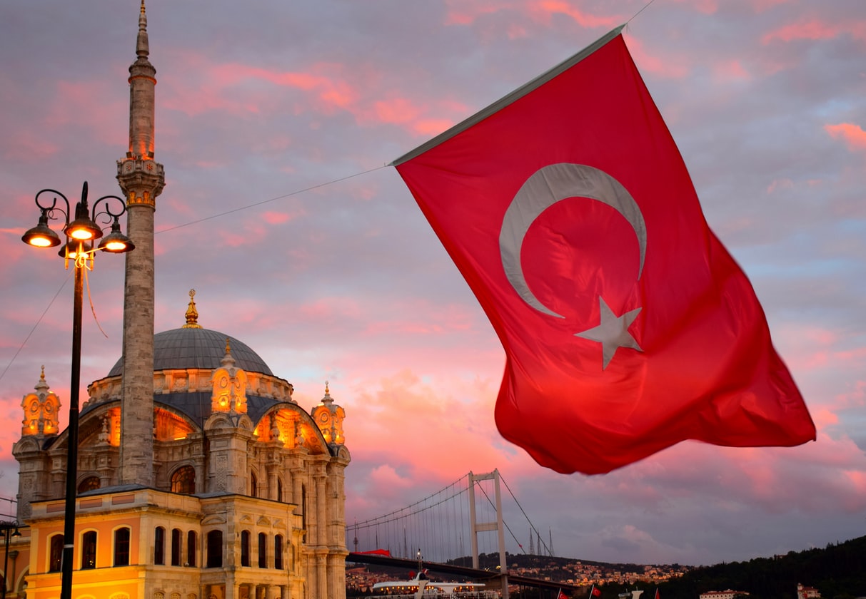 SG HUSBAND CHEATING IN TURKEY, CAUGHT BY WIFE’S FRIEND WHO IS THERE