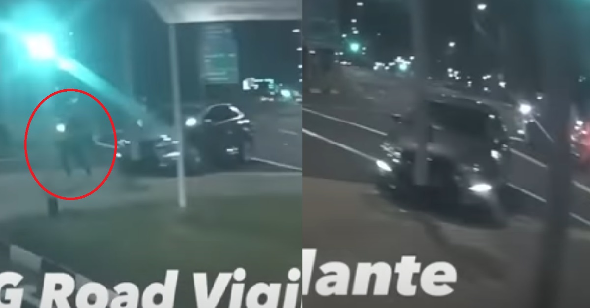 DRIVER CRASHES INTO TRAFFIC LIGHT AFTER NOT GIVING WAY @ JUNCTION