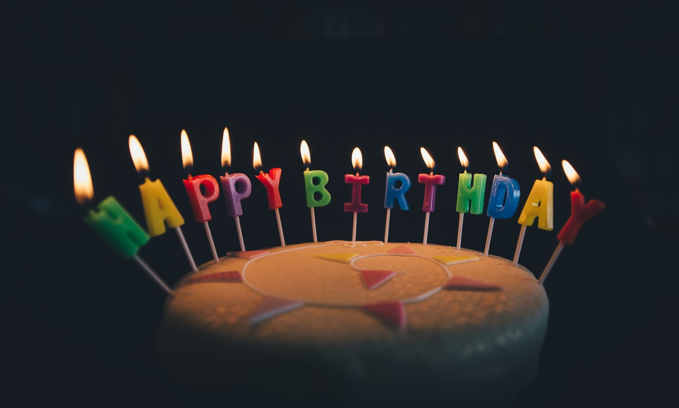 SISTERS ARGUE AFTER YOUNGER SIS WANTS TO INVITE FRIEND TO OLDER SIS’S BIRTHDAY