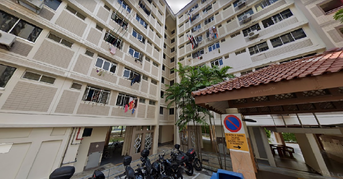 ACTION TAKEN AGAINST DELIVERYMAN WHO ABANDONED PARCELS @ LIFT LOBBY