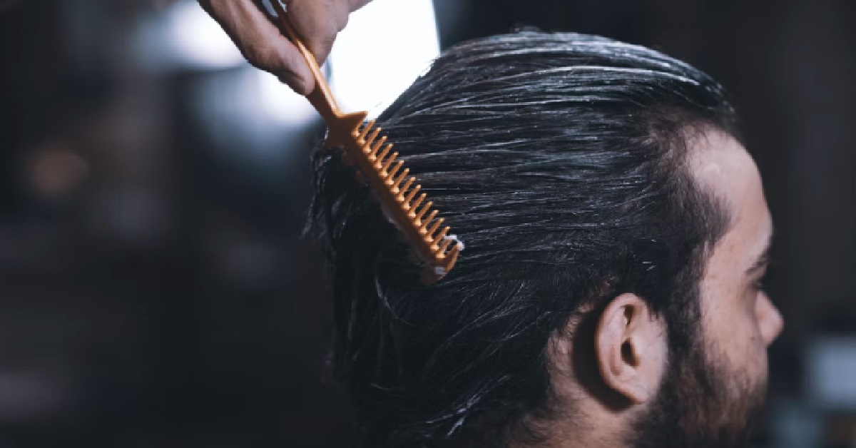 GIRL HATES HER BF’S HAIR BECAUSE IT LOOKS LIKE “HITLER STYLE”