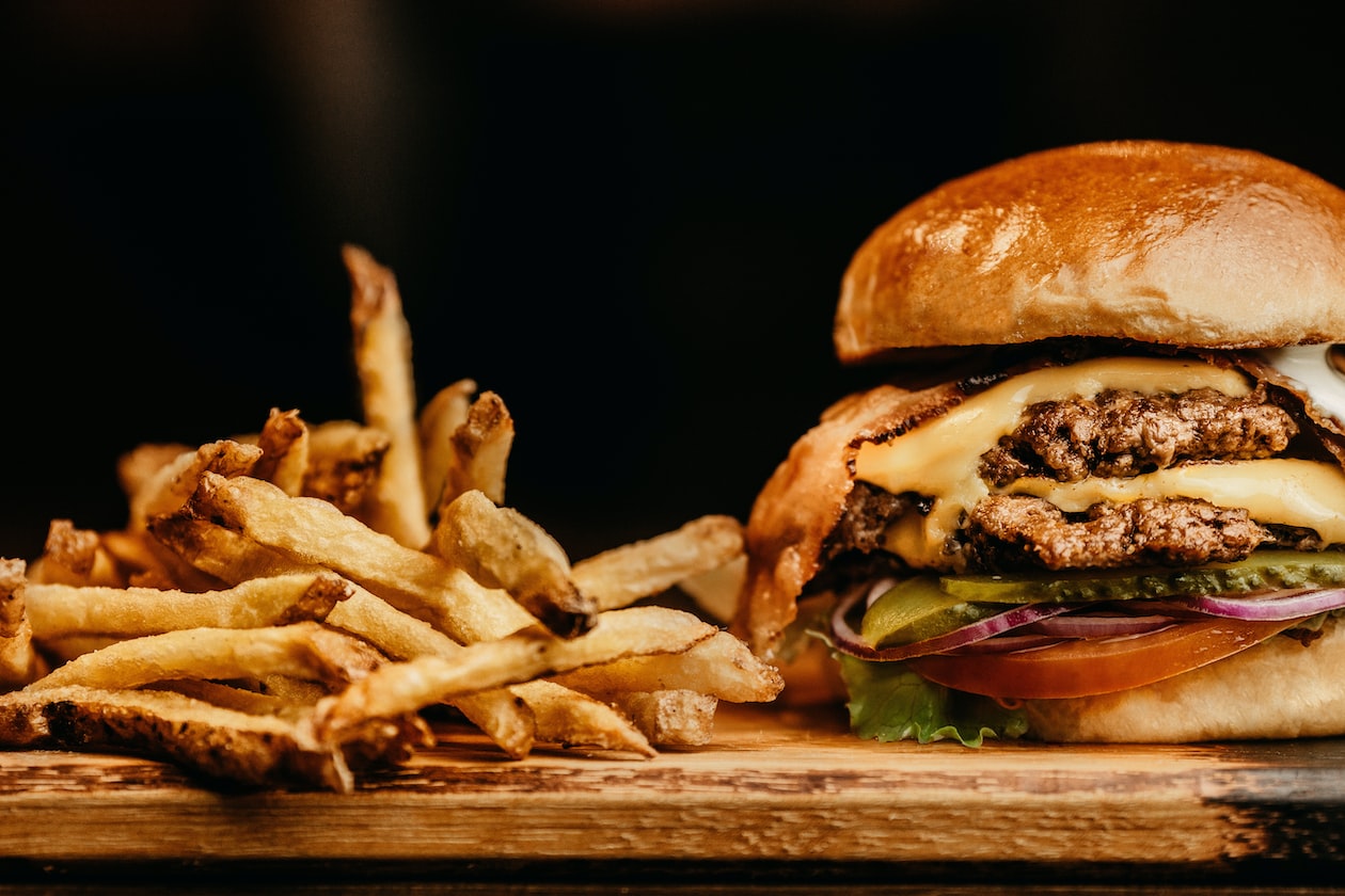 HUSBAND ORDERS FOOD WITH NO CONTROL, WIFE WORRIES THAT HE WILL DIE BEFORE 50