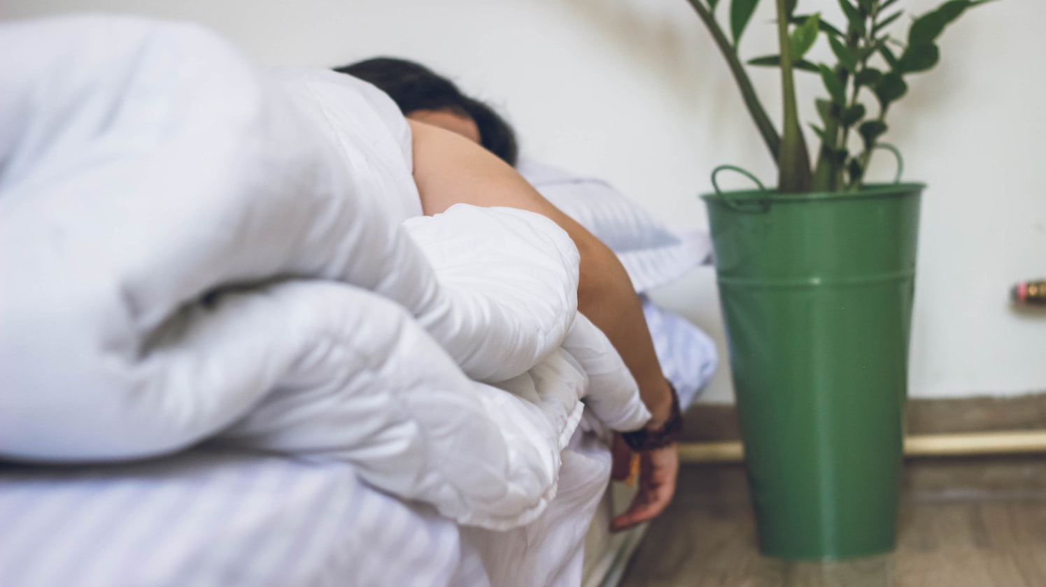 MAN BOUGHT INSURANCE FROM FRIEND’S MOM CAUSE HE WANTS TO ‘EAT HER’