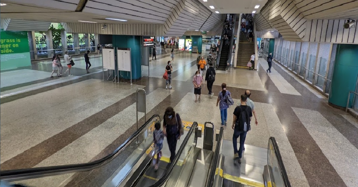 WOMAN’S SON ALLEGEDLY KENA ELBOWED IN THE FACE BY COMMUTER @ ANG MO KIO MRT