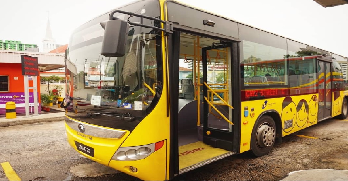 24 HOURS BUS SERVICE BETWEEN SINGAPORE AND JOHOR BAHRU