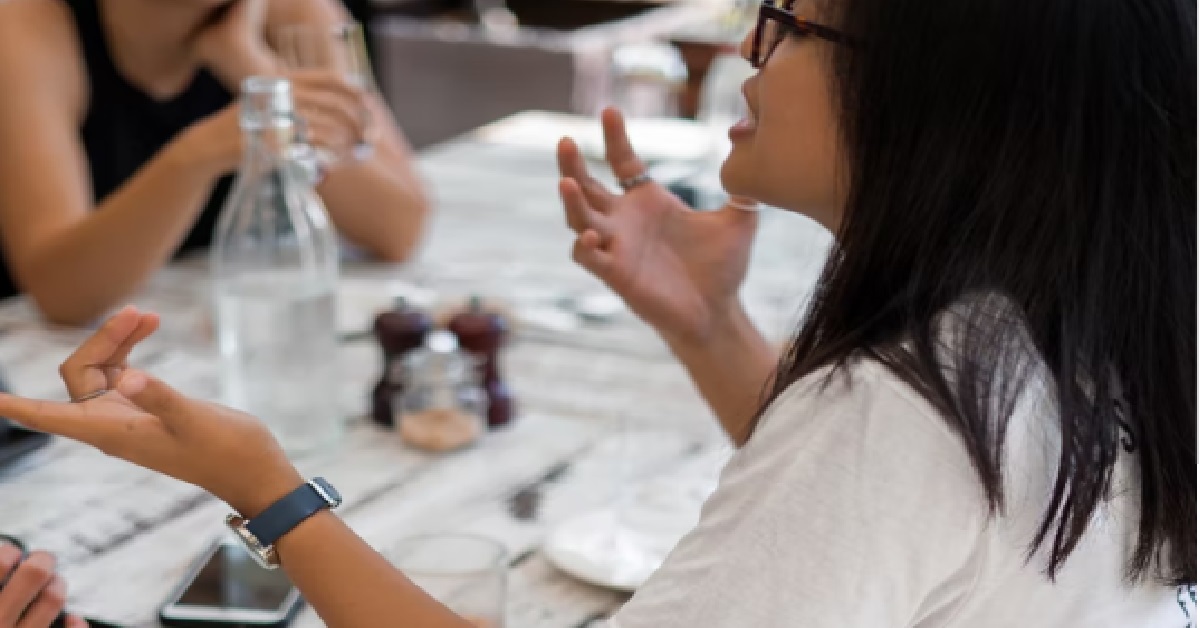 MAN MET ONLINE DATE, WHO ASK ABOUT HIS JOB & SALARY LIKE IT’S A JOB INTERVIEW