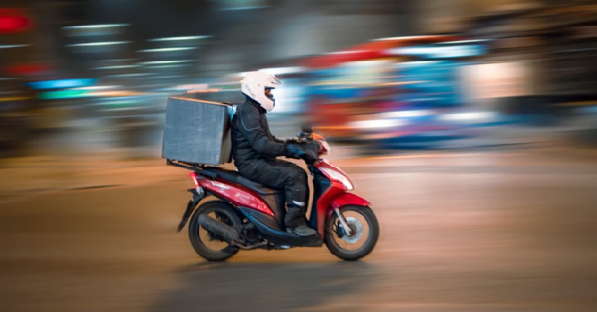 GUY TOOK $50K LOAN FOR BUSINESS DEGREE, GRADUATE ALREADY BECOME GRABFOOD RIDER