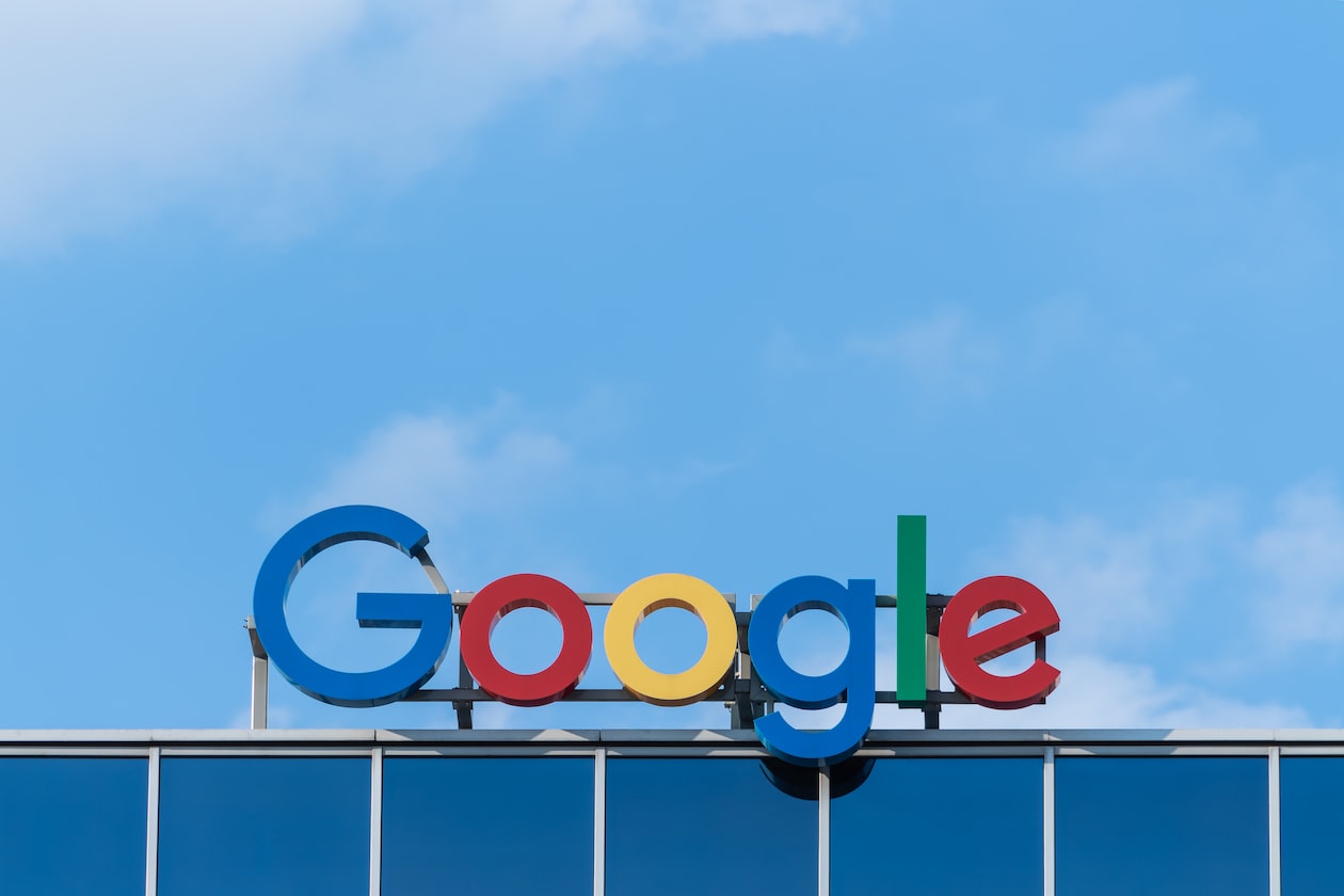 MAN DESCRIBES APPLYING FOR A JOB AT GOOGLE, GOOGLE HIRING TEAM ANSWERS