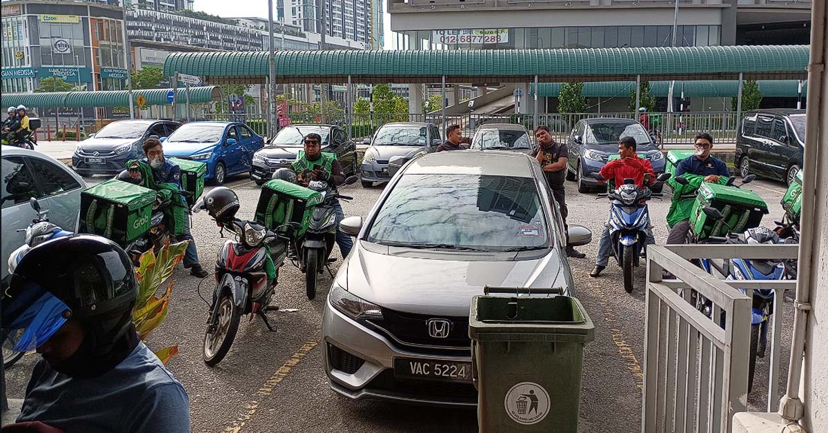 M’SIA GRAB AND FOODPANDA DELIVERY RIDERS GO ON STRIKE FOR LOW WAGE