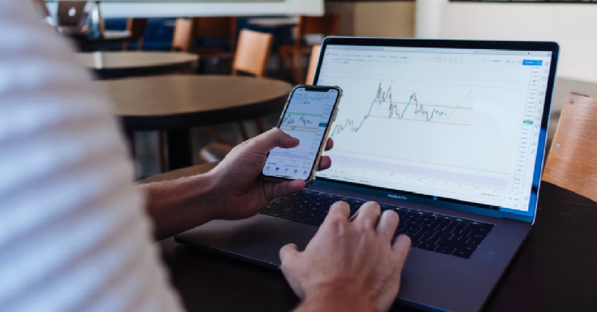 39 Y.O MAN CHEATED WOMAN $400K, LIED ABOUT HELPING HER INVEST IN “LOW RISK” BONDS