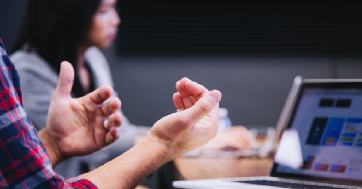 STAFF SENT TO HANDLE CUSTOMER WITHOUT ANY JOB TRAINING, COMPANY SENT HIM TO DIE