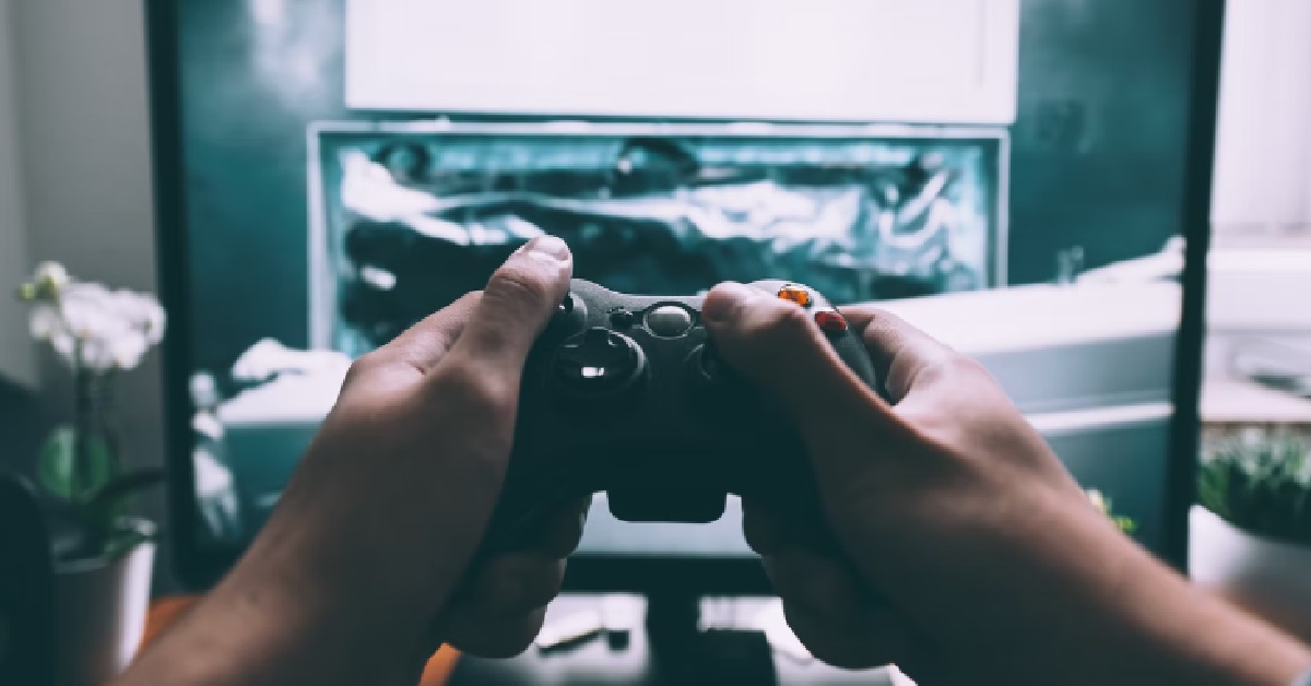 BF COMES HOME & STRAIGHT AWAY PLAYS GAMES, IGNORES GF & TREATS HER LIKE A GHOST