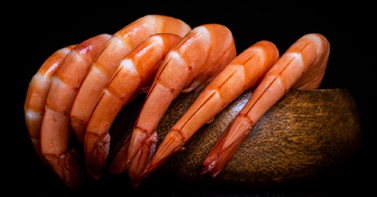 WOMAN TOLD SERVER SHE WAS “DEADLY ALLERGIC” TO PRAWNS, BUT STILL SERVED PRAWNS