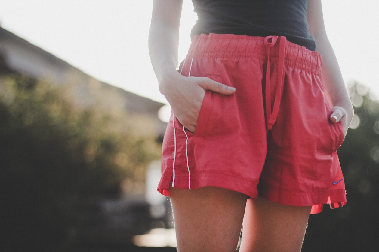 JEALOUS MAN CAN NOT TAKE THE FACT THAT EX-GF MARRIED A SHORT GUY