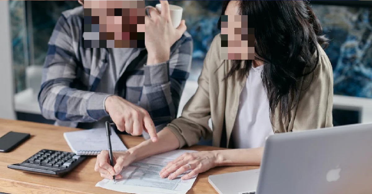 GUY’S GF STILL PAYING FOR EX-BF’S BILL SUBSCRIPTIONS 2 YEARS AFTER THEY BROKE UP