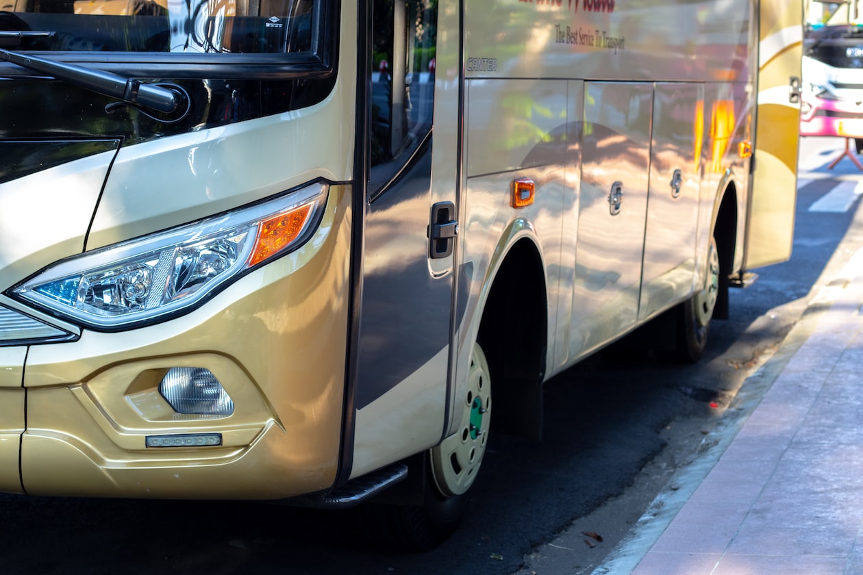 STUDENT SAYS FOREIGN STUDENTS ON SHUTTLE BUS REFUSED BOARDING TO OTHERS