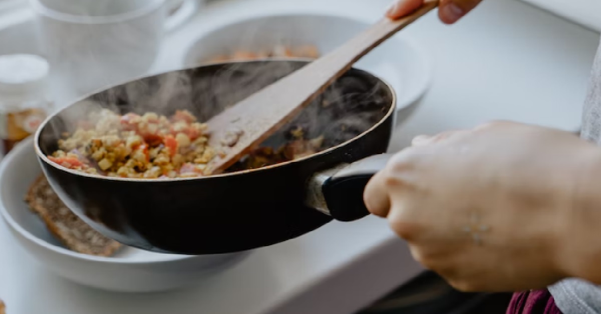 NSF ASKS HOW TO TELL MUM HER COOKING RABAK, COOKHOUSE FOOD CHANGED HIS TASTES